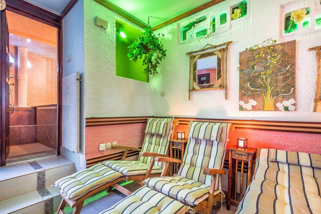 别墅玫瑰公寓及健康酒店 Ičići 外观 照片