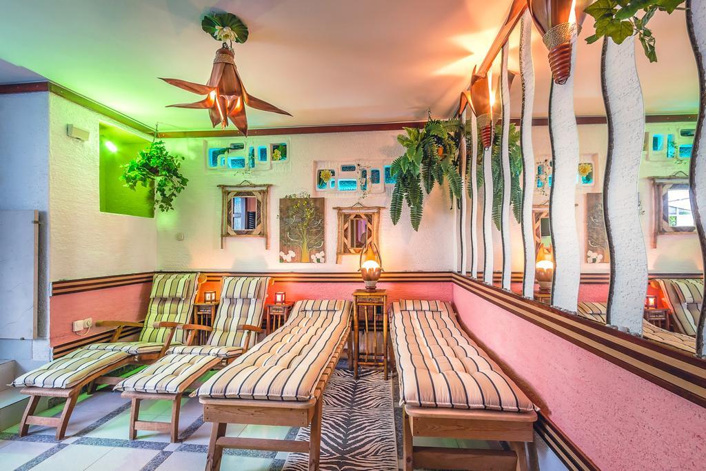 别墅玫瑰公寓及健康酒店 Ičići 外观 照片